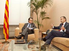 Los presidentes de Canarias y Cataluña reclaman al unísono el concierto económico bilateral