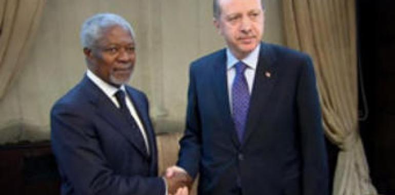 Annan espera respuesta de gobierno sirio hoy. Asesinadas mujeres y niños