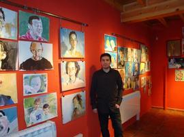 José Luis Torrico expone en la Casona del Bravial con una muestra de retratos