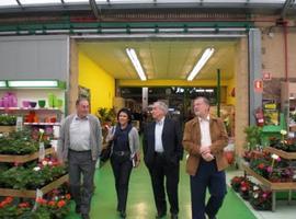 El candidato de URAS-PAS, con la cooperativa de Agricultores de Gijón