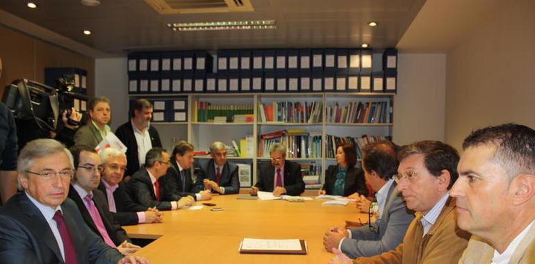 Principado de Asturias, sindicatos y auxiliares de ArcelorMittal renuevan los Acuerdos de Oviedo