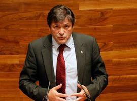 Javier Fernández: \"Necesitamos cambiar rivalidades por complicidades entre ayuntamientos\"