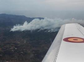 Ibiza lucha contra el mayor incendio forestal sufrido en la isla