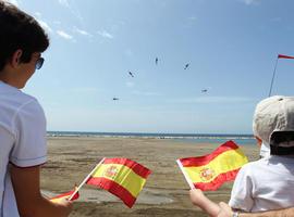 El Día de las Fuerzas Armadas se complementa con numerosos actos en sendas localidades españolas