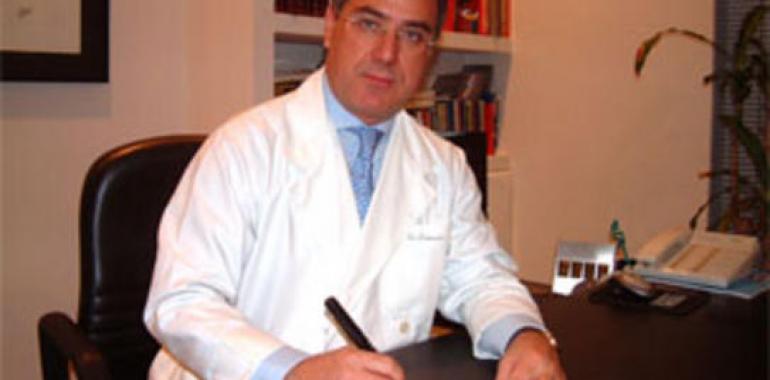 El doctor Adelardo Caballero, ponente en el Curso Internacional de Actualización en Cirugía 