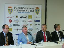 La Federación asturiana de fútbol dota de desfibriladores a los clubes de Tercera
