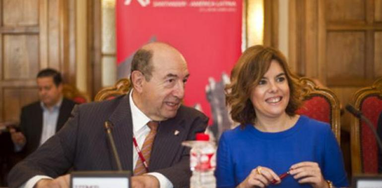 Sáenz de Santamaría defiende una “mayor integración” europea y apuesta por la unión bancaria 