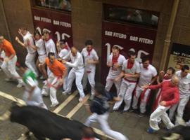 El primer encierro de San Fermín se salda con tres heridos 