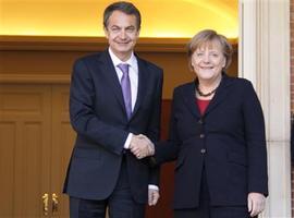 Merkel se compromete con el presidente a estudiar indemnizaciones para los agricultores españoles 