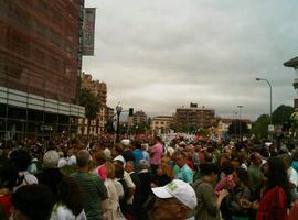 Decenas de miles de indignados protestan en Gijón contra los recortes