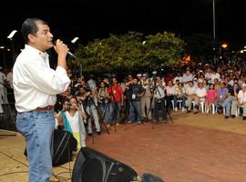 El presidente Correa, defensor de la bicicleta en Las Galápagos