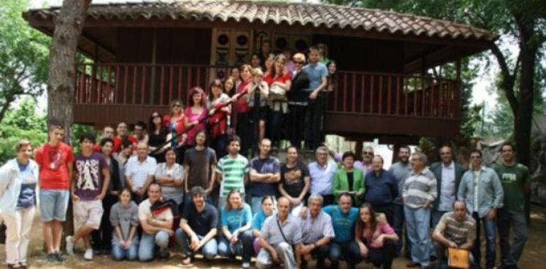 Clausura del Curso de Extensión de la Escuela de Verano de Asturianía celebrado en Barcelona