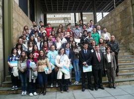 “El Paraguas de Vetusta” del Colegio Santo Domingo de Oviedo gana el Premio “El País de los Estudiantes”
