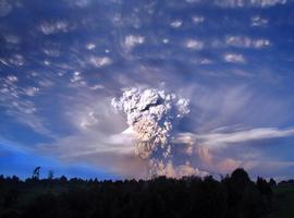 Las cenizas del volcán Puyehue continúan afectando al Cono Sur