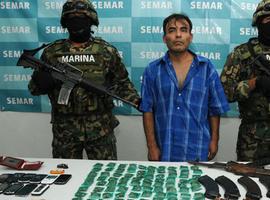 La Armada detiene a (a) \Peluches\, presunto jefe de Los Zetas en Piedras Negras, Coahuila