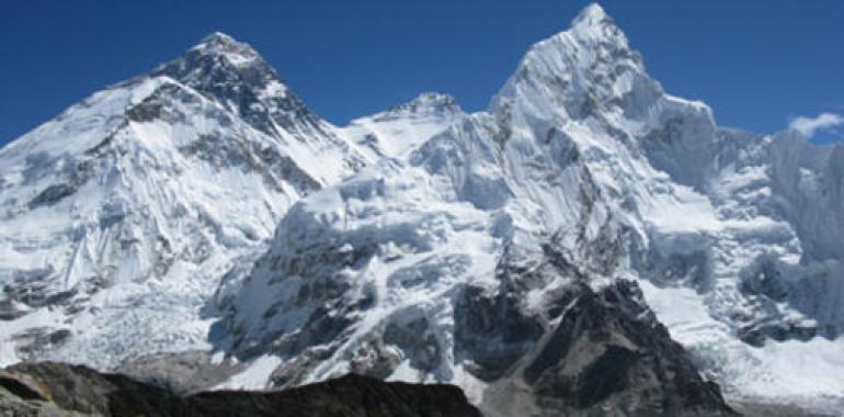Un alud en un ochomil del Nepal acaba con la vida de nueve alpinistas, uno de ellos español