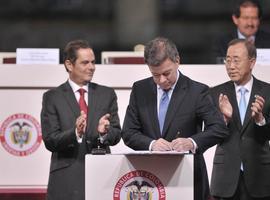 ‘Hoy es un día de esperanza nacional’, afirmó el Presidente Santos al sancionar la Ley de Víctimas  