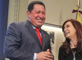 Cristina Fernández de Kirchner felicitó a Hugo Chávez por su triunfo electoral