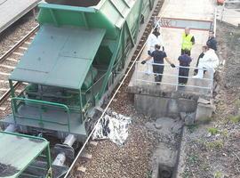 Mueren dos ancianos tras ser arrollados por un tren de mercancías en Villabona 