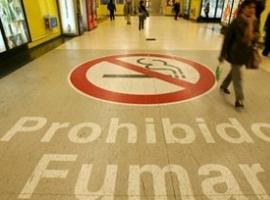 Argentina prohibe fumar en lugares públicos y la publicidad de cigarrillos