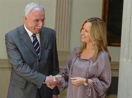 La ministra de Exteriores se reúne con su homólogo de la Autoridad Nacional Palestina, Riad Malki 