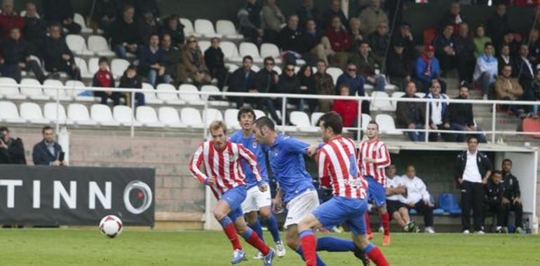 Aquino salva un punto para el Oviedo
