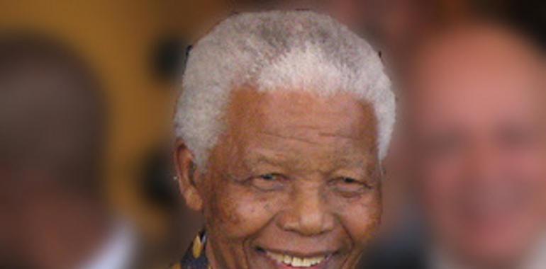 El ex presidente Mandela hospitalizado