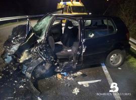 Dos heridos de consideración en un accidente a la altura de Corias de Pravia