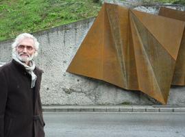 Reencuentro de Fernando Alba con su escultura canguesa
