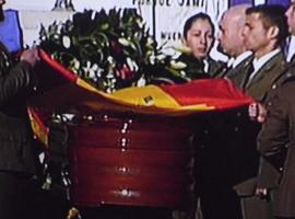 Don Felipe preside las honras fúnebres en San Genís por el sargento David Fernández Ureña