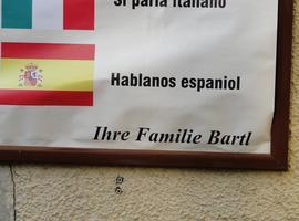 Mucho mundo habla español