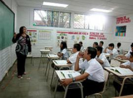 Ecuador prepara la repatriación de los maestros de esa nacionalidad residentes en España
