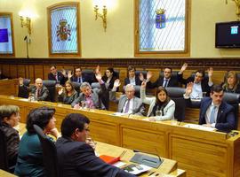 Roces insiste en los criterios de ahorro y mantenimiento de empleo para las empresas públicas de Gijón
