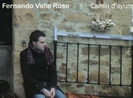 Fernando Valle Roso presenta \"Camín d\ayures\" en el Teatro Toreno de Cangas