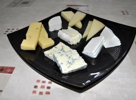 Algunos quesos superan los niveles de contaminantes recomendados por la UE