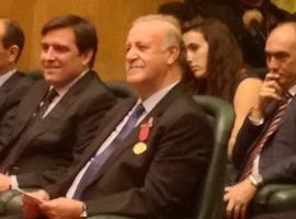Vicente del Bosque recibe la Medalla al Mérito Deportivo de la ciudad de Zaragoza