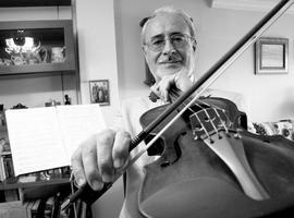  “Los violines de palacio”,  conferencia de Vicente Cueva en el Conservatorio “ Julián Orbón