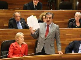 Álvarez.Cascos acusa al Ejecutivo de deslizarse \"hacia el verticalismo y la democracia orgánica\"