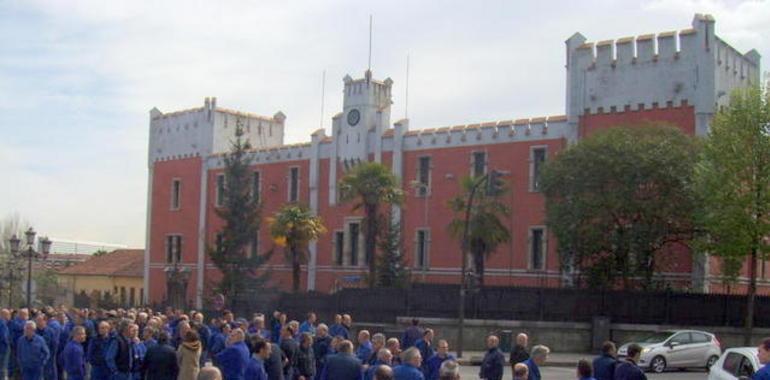 Motín de alcaldes contra el ERE de las fábricas de armas de Asturias