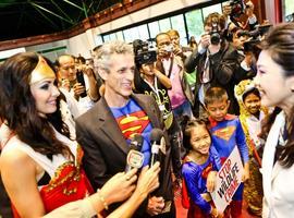 Tailandia anuncia el fin del comercio con marfil en el país