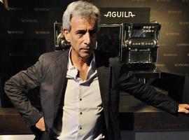 Imanol Arias presenta AGUILA, una máquina de café con la tecnología más vanguardista