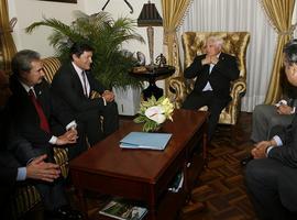 El presidente de Panamá ofrece más apoyo a las empresas asturianas y anuncia visita al Principado