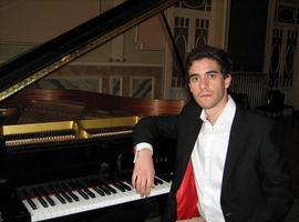 Fernando Santirso ofrece este sábado un recital en el Casino de Llanes