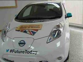Nissan inicia la producción del Leaf en Europa con el apoyo de David Cameron
