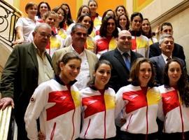 El alcalde de Oviedo recibe a la selección española de sincronizada