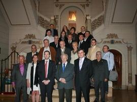 Presidencia presenta a centros asturianos sudamericanos el nuevo Plan de Emigración 