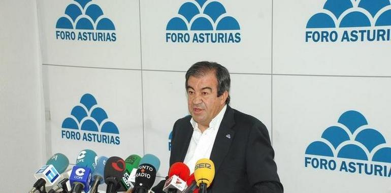 Cascos acusa a Rubalcaba de llamar a los bancos "enemigo de la gente" a la vez que "expolia las Cajas, el banco de la gente"