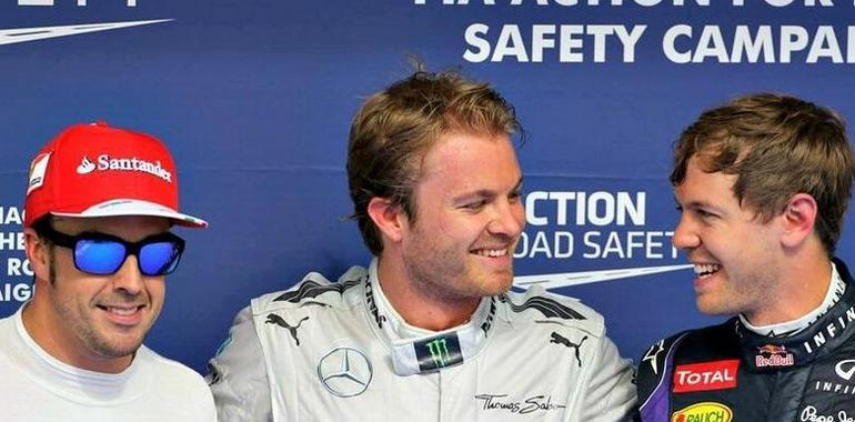 Rosberg se lleva la pole en Baréin, Alonso tercero