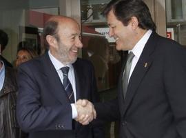 Rubalcaba pone a Asturias como ejemplo por la concertación