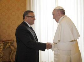 El testimonio de Monseñor Oscar Romero centra la audiencia del Papa al presidente Funes